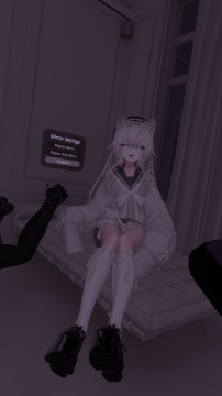 VRChat_2025-01-18_00-39-24.464_4320x7680.png