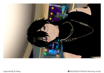 VRChat_2025-06-20_22-55-48.780_2048x1440.png