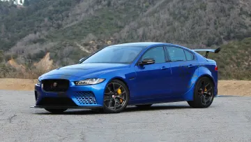 2019-jaguar-xe-sv-project-8-004.jpg